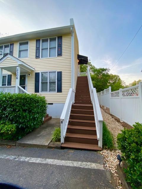 Trendy 2Bed 2 Bath Villa In The Village With King Bed Raleigh Exterior foto