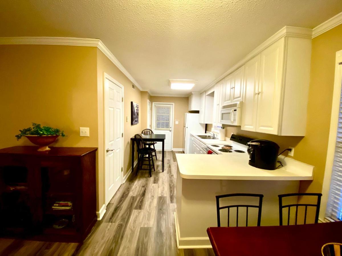 Trendy 2Bed 2 Bath Villa In The Village With King Bed Raleigh Exterior foto