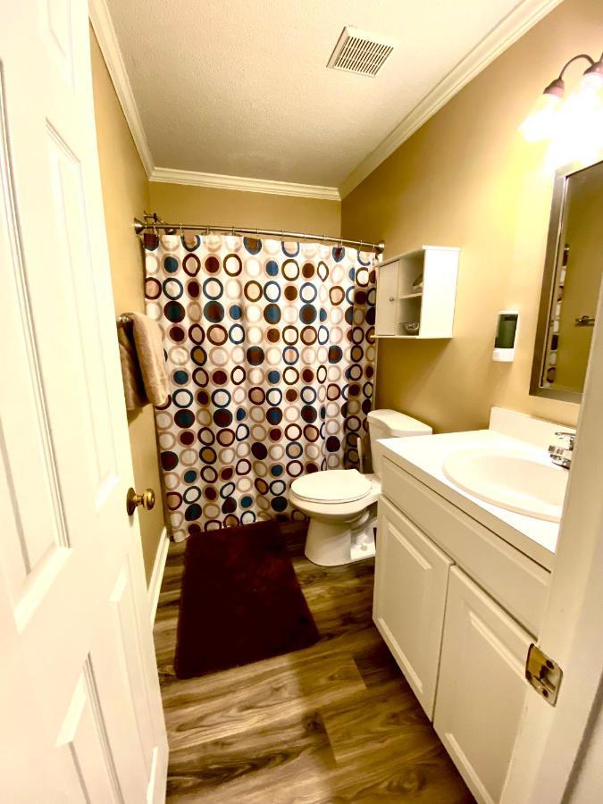 Trendy 2Bed 2 Bath Villa In The Village With King Bed Raleigh Exterior foto